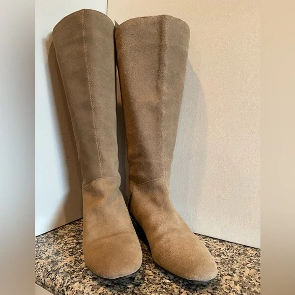 Coastal Cowgirl - Steve Madden - Taupe Suede Boots - 10 - Picture 10 of 12